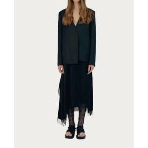 NEW GOEN.J skirt and blazer set in black